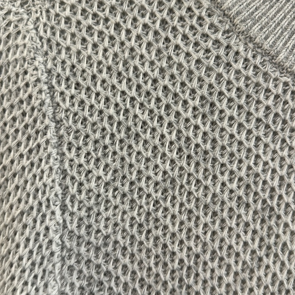LOFT Sweater Button Back Closure - Picture 4 of 5